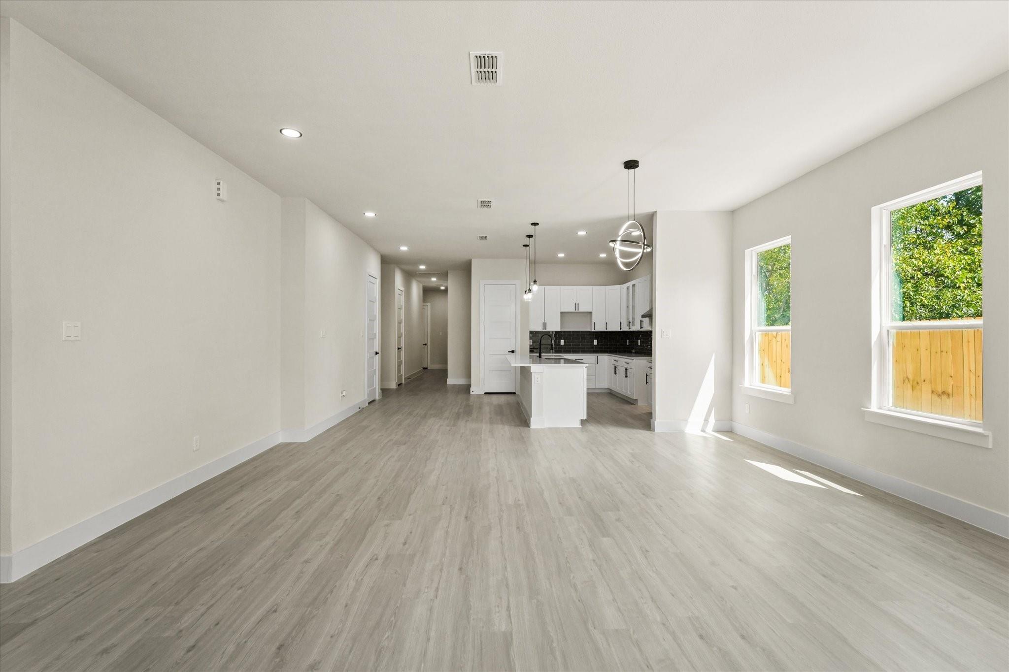 property viewer photo 24