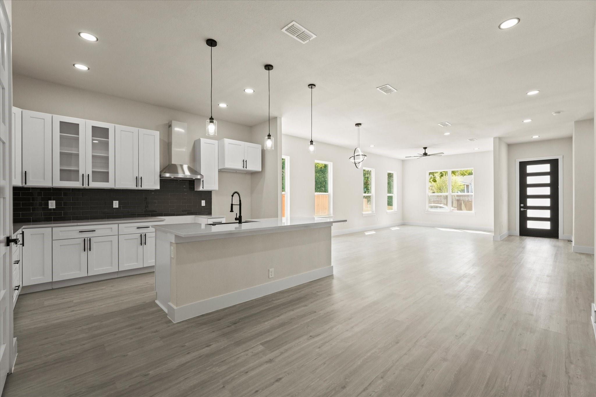 property viewer photo 9