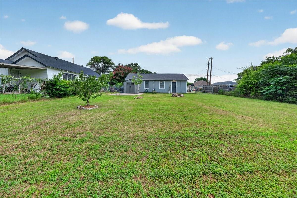 main property photo 18