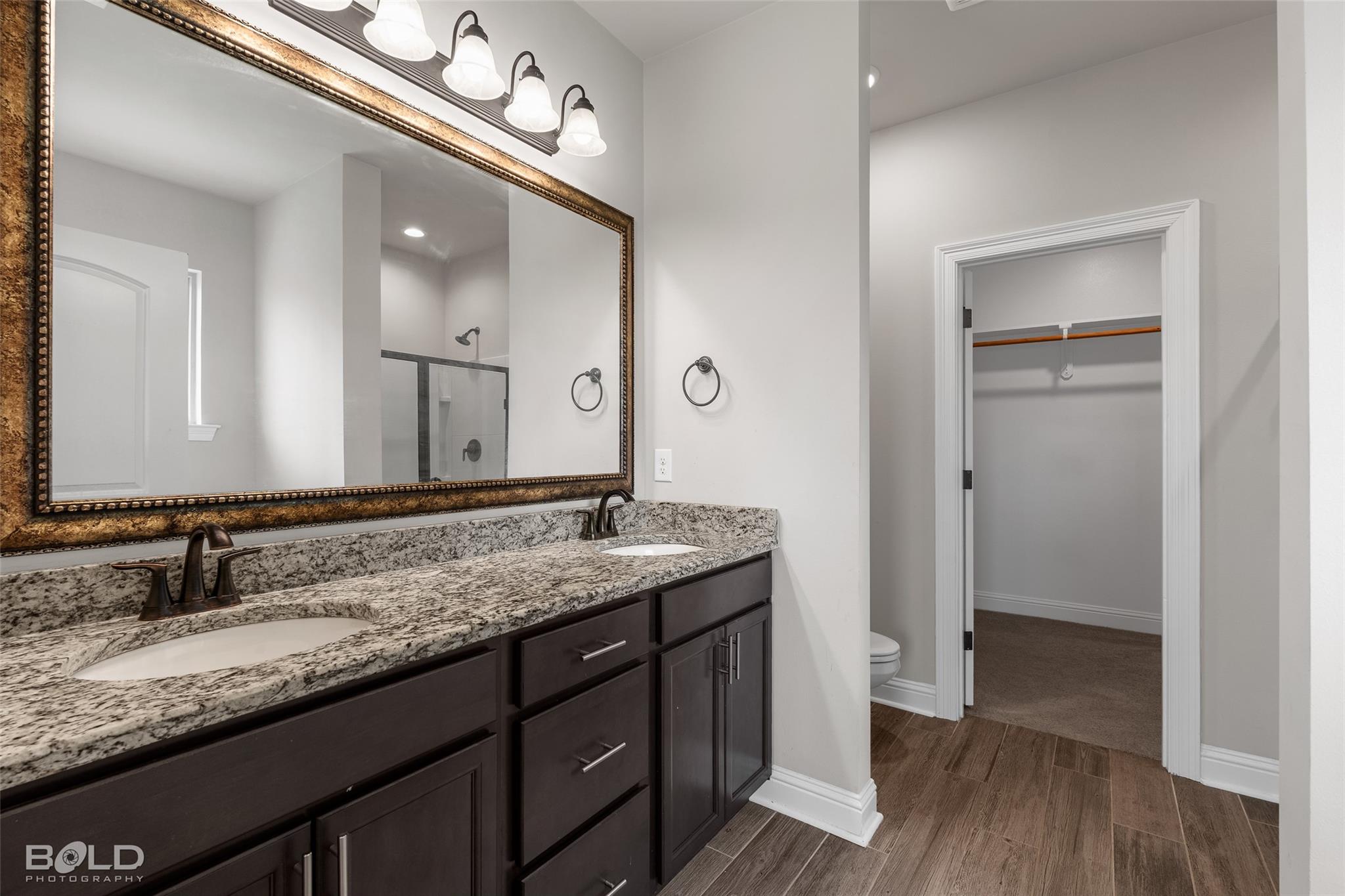 property viewer photo 13