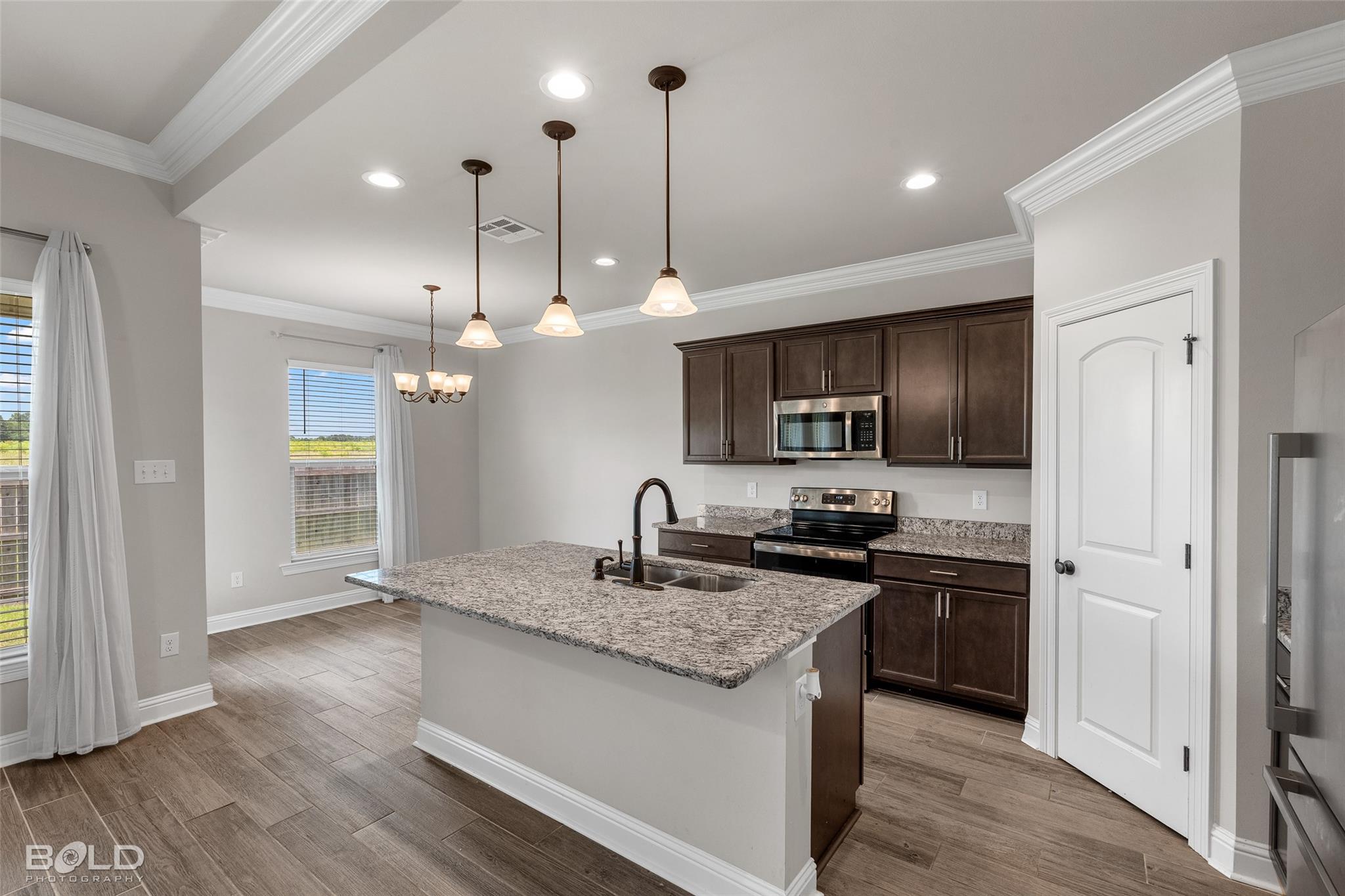property viewer photo 7