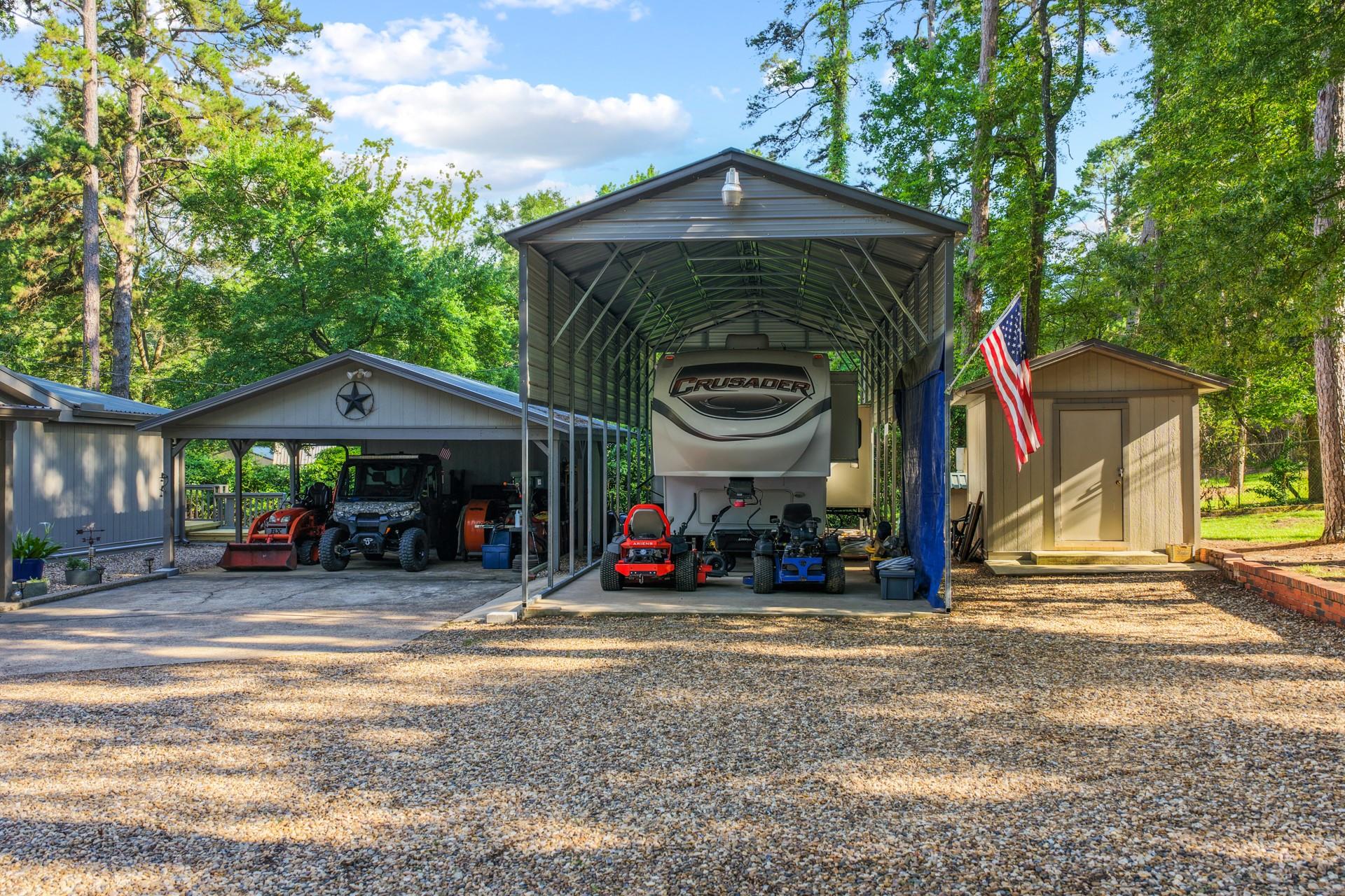 main property photo 4