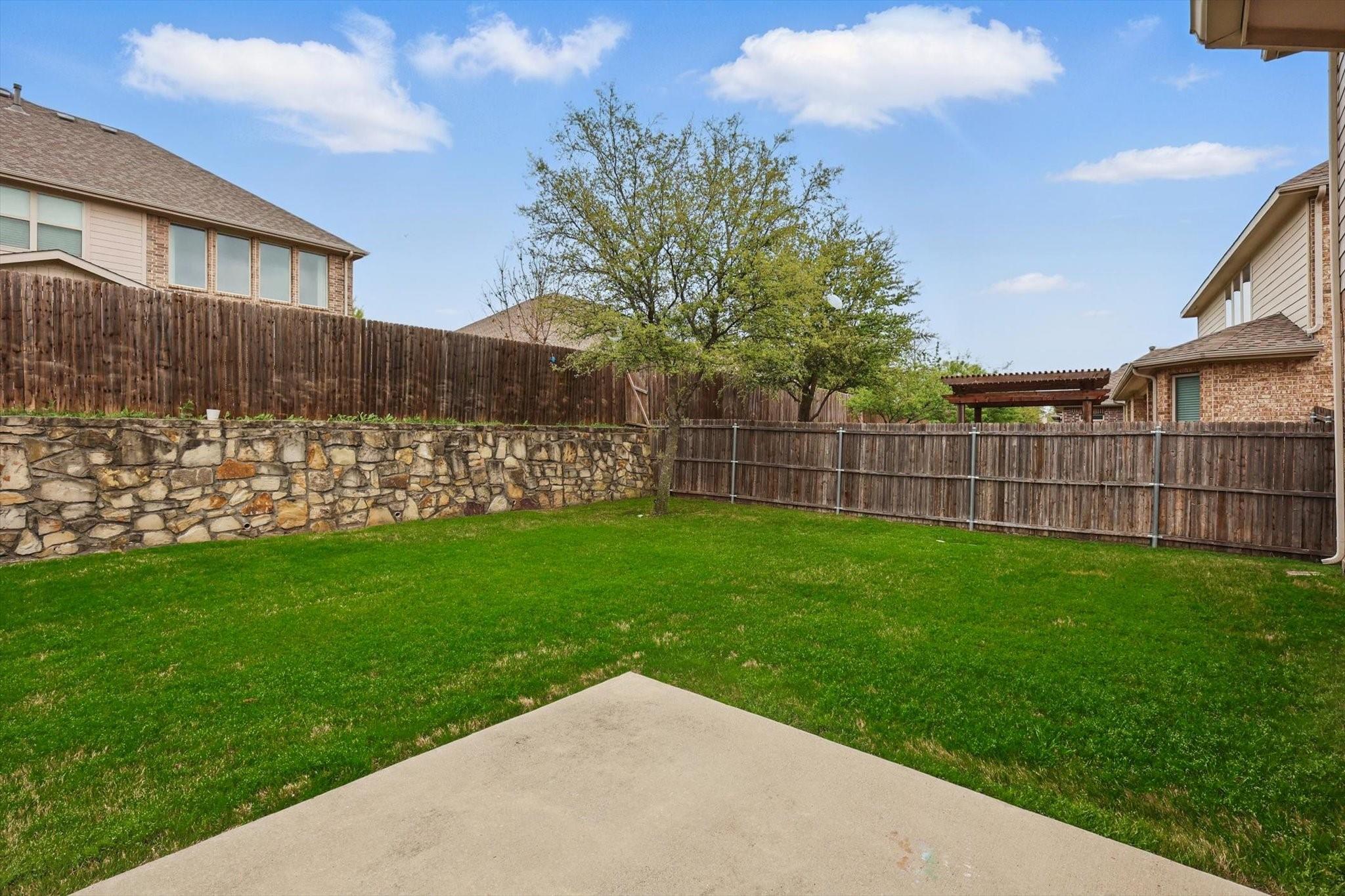main property photo 27