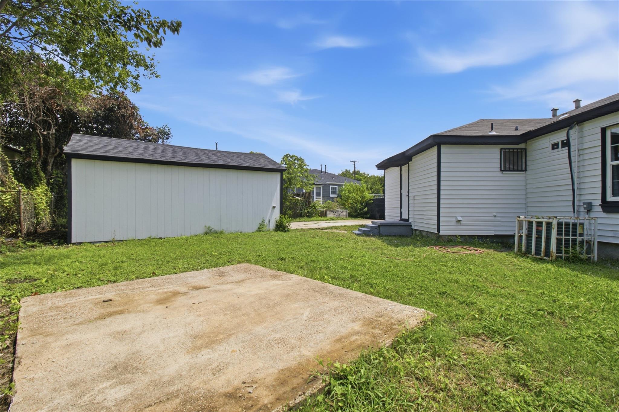 main property photo 22