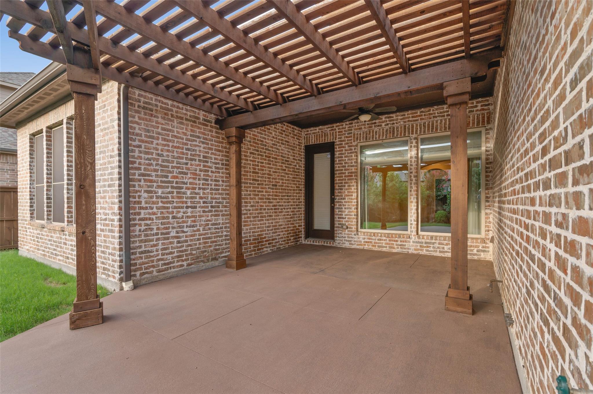 main property photo 31