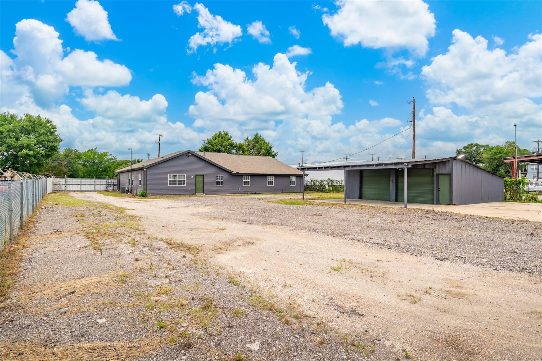 main property photo 9