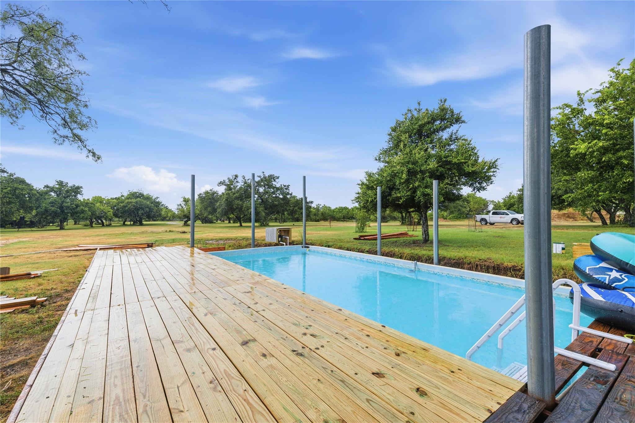 main property photo 35