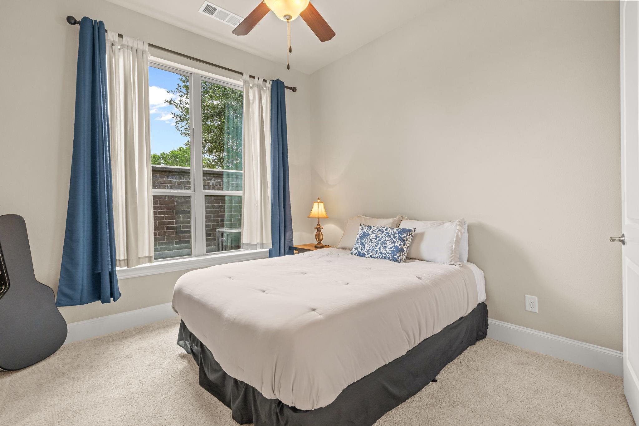 property viewer photo 15