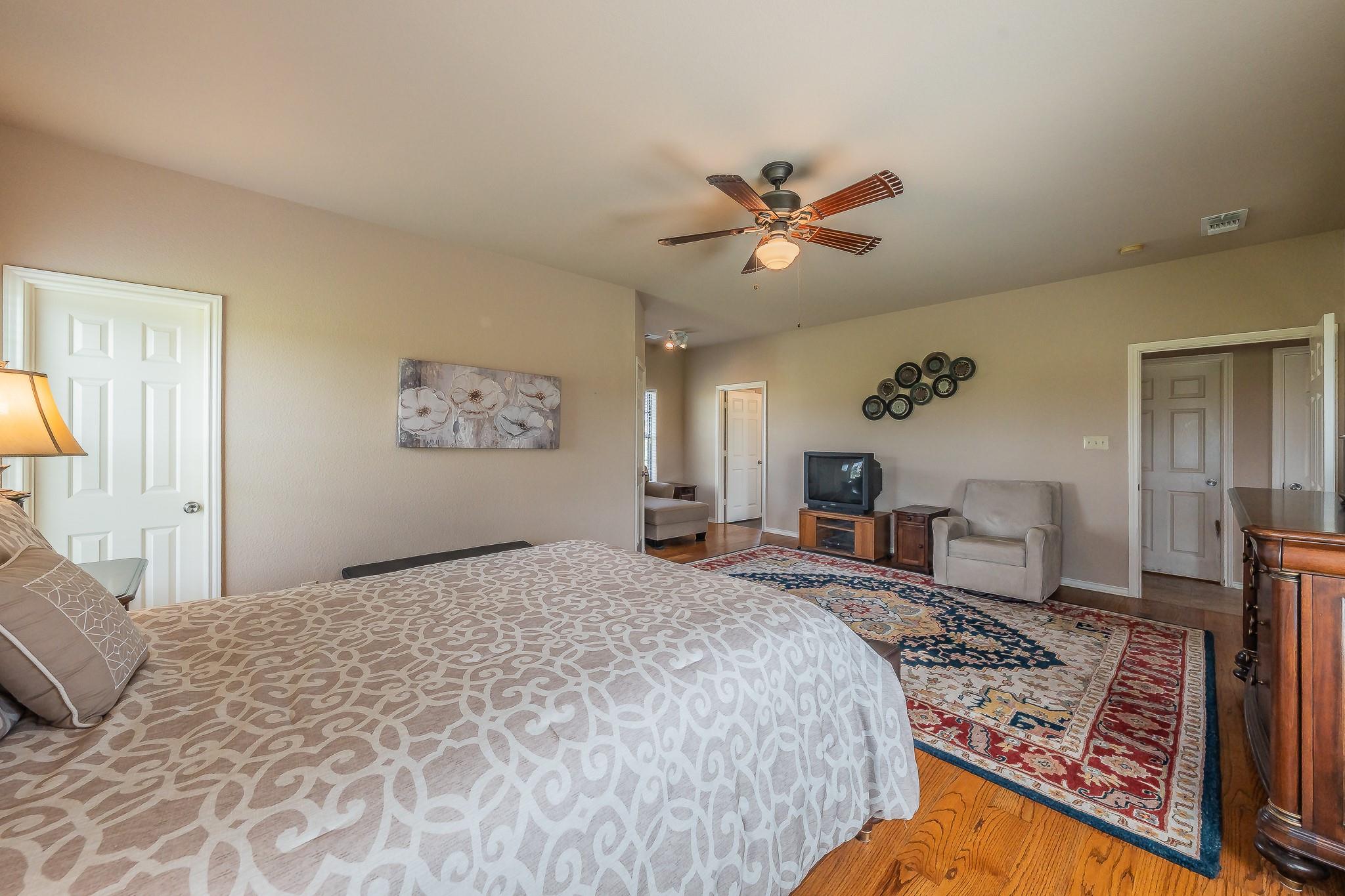 main property photo 21