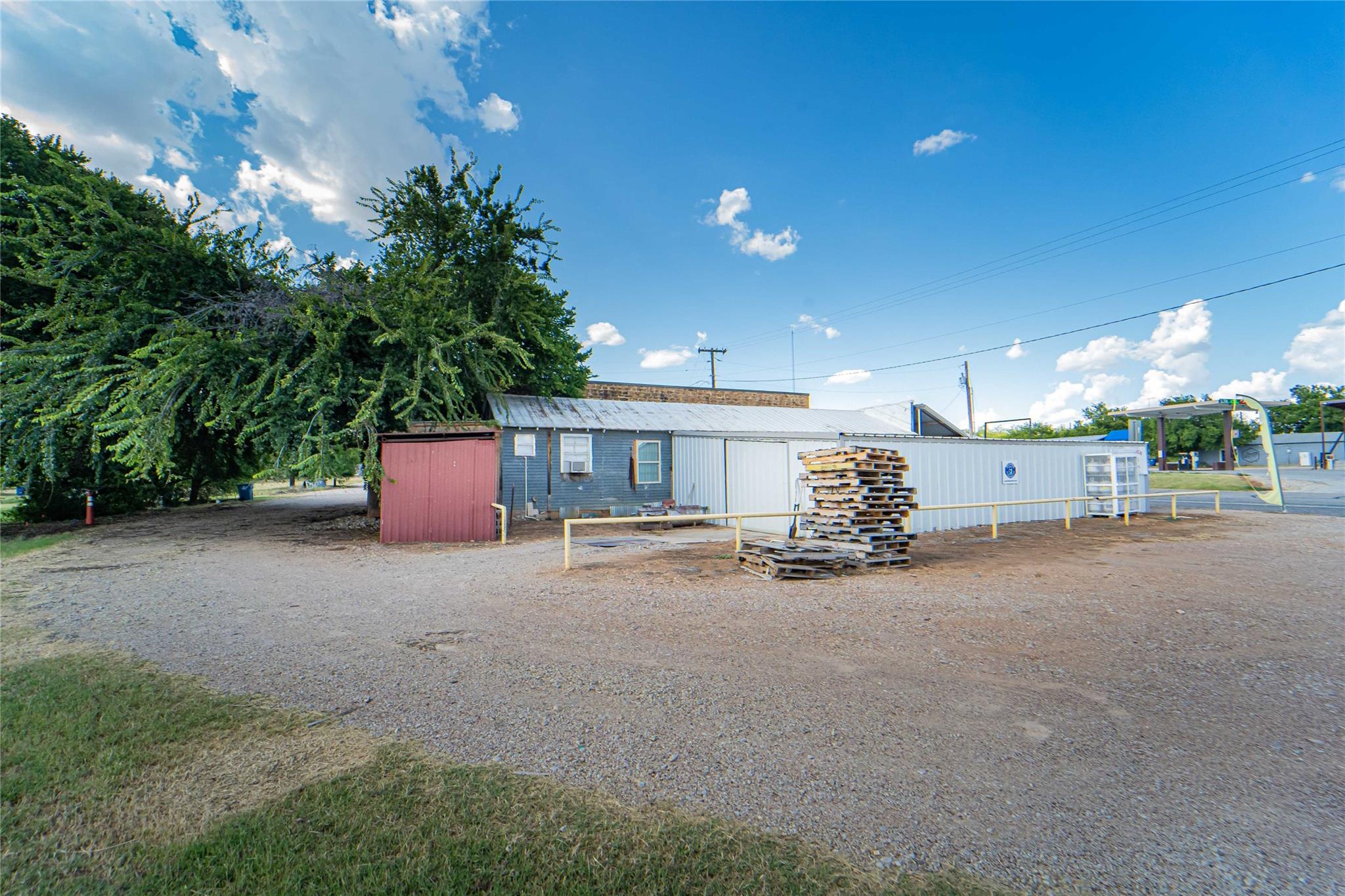 main property photo 20