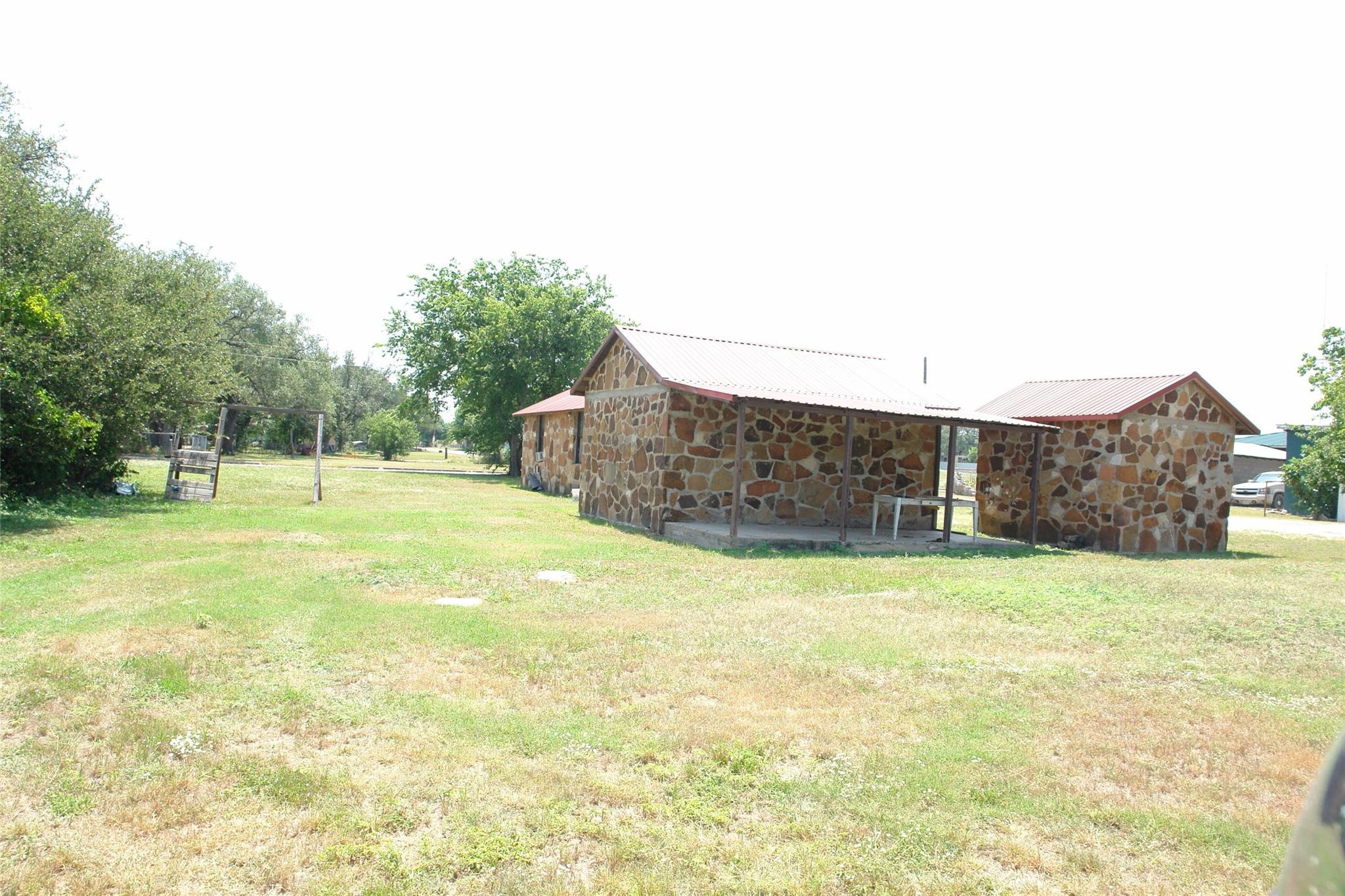 main property photo 4