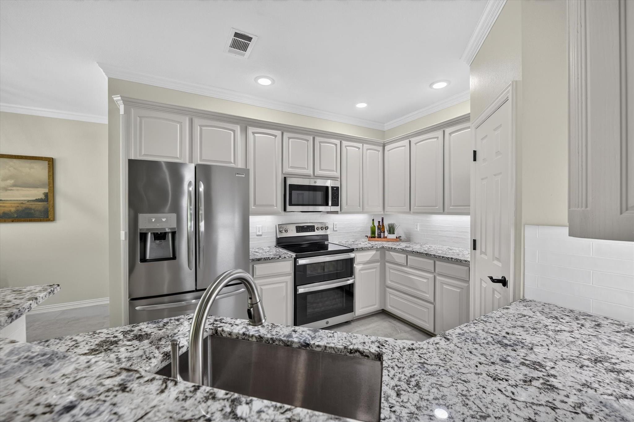 property viewer photo 7