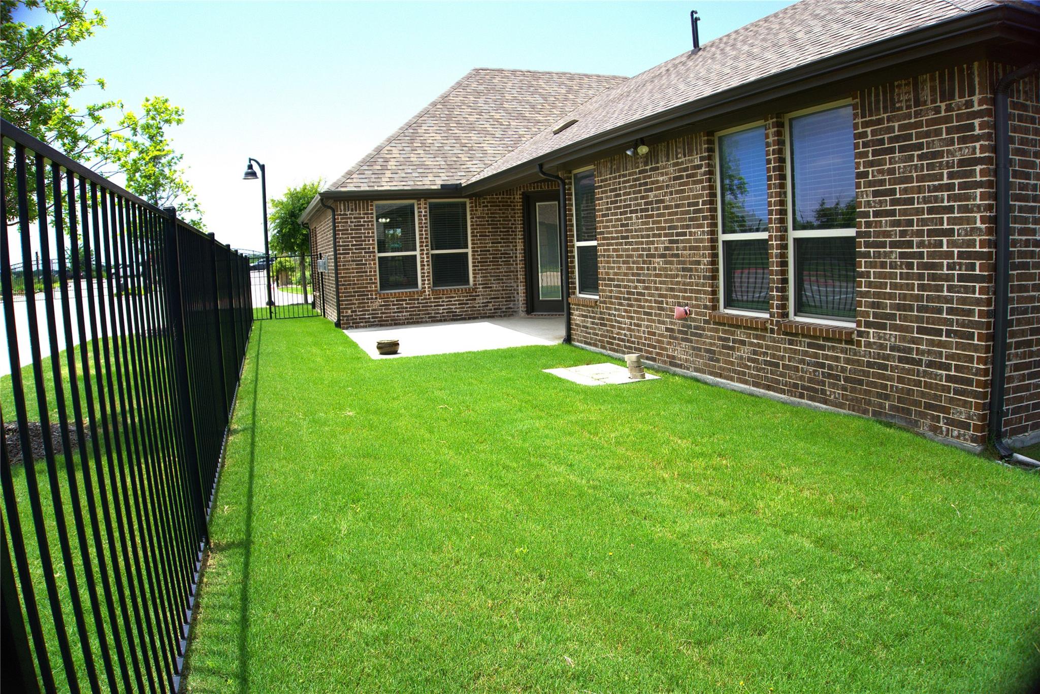 main property photo 15