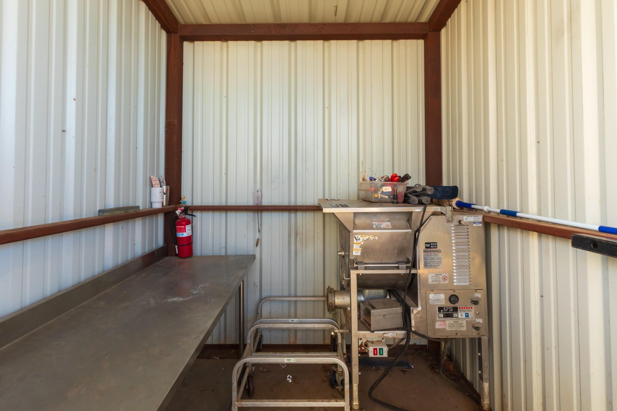 main property photo 14