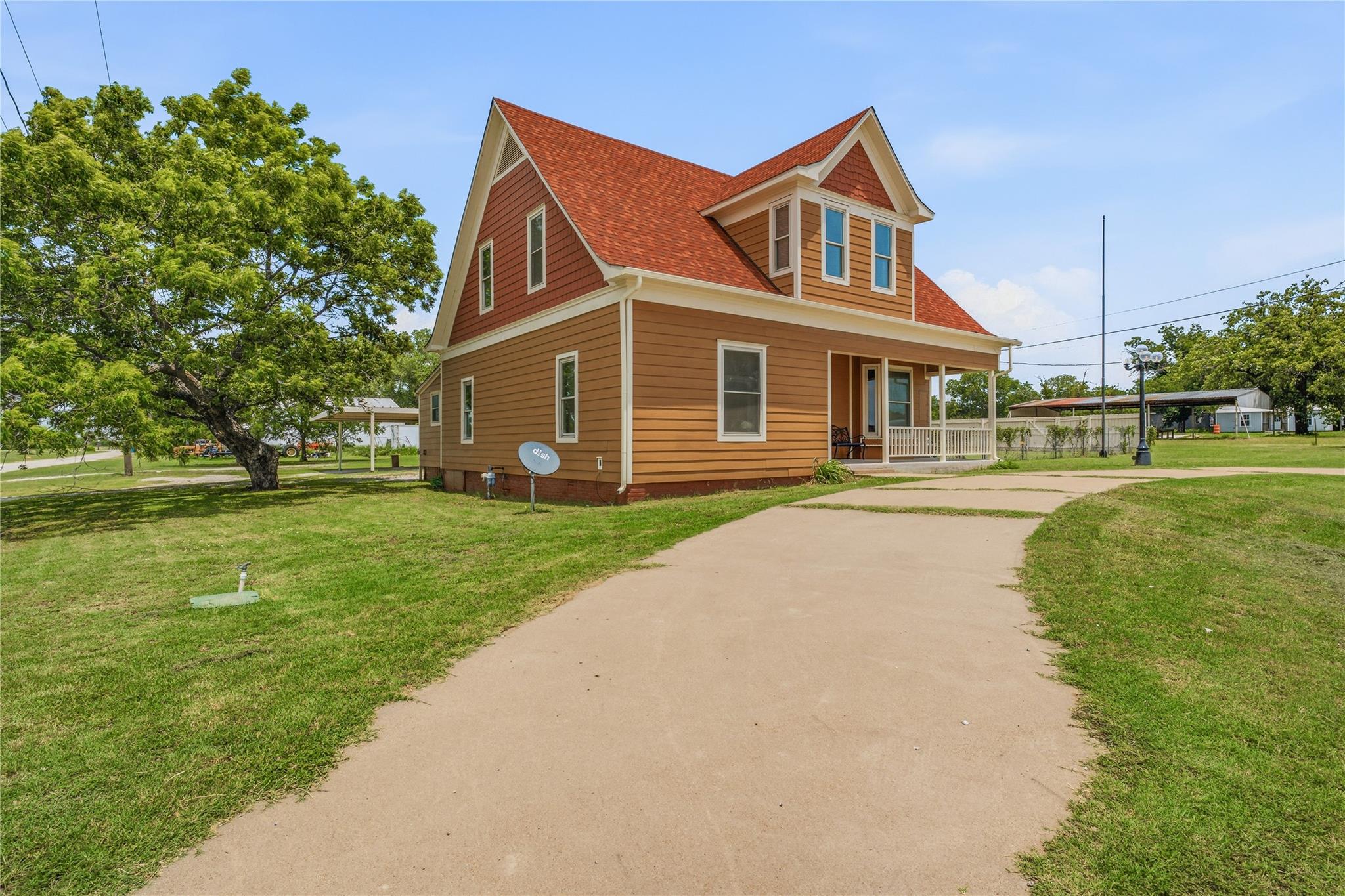 main property photo 3