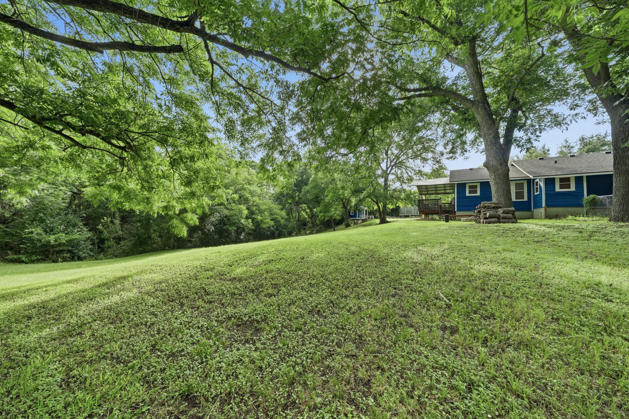 main property photo 17