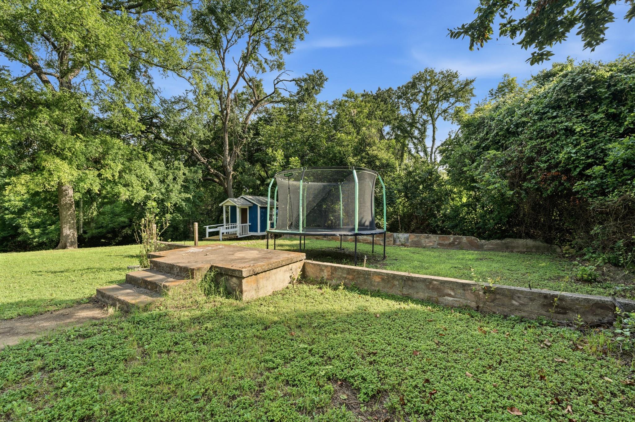 main property photo 22