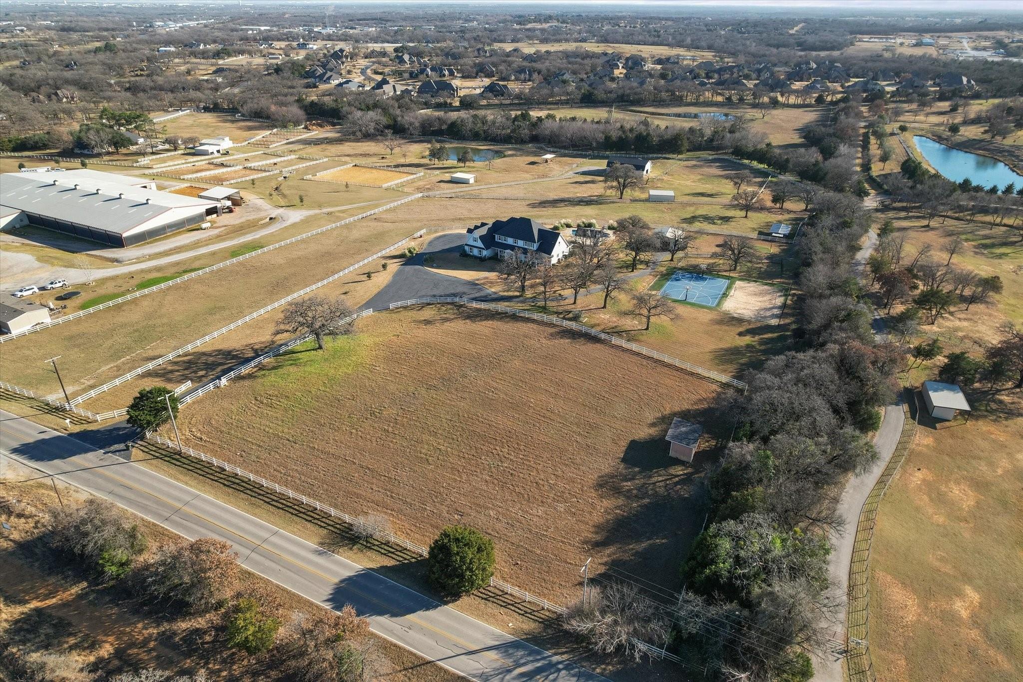 main property photo 10
