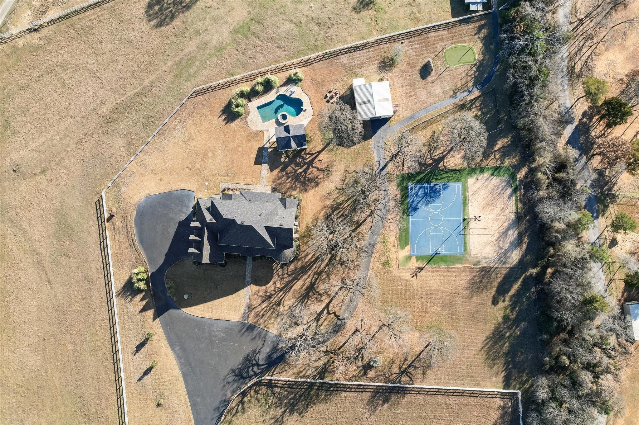 main property photo 5