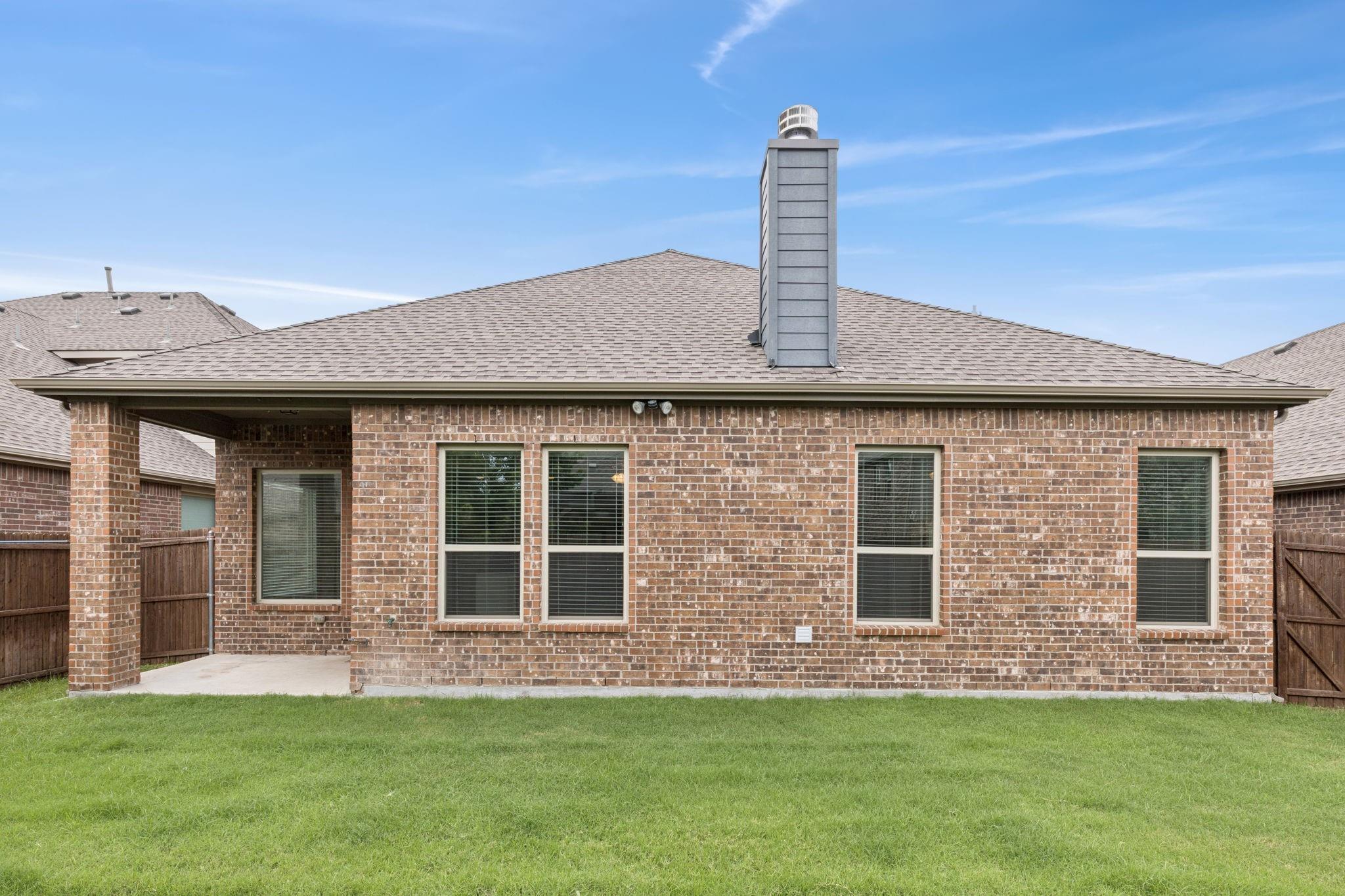 main property photo 23