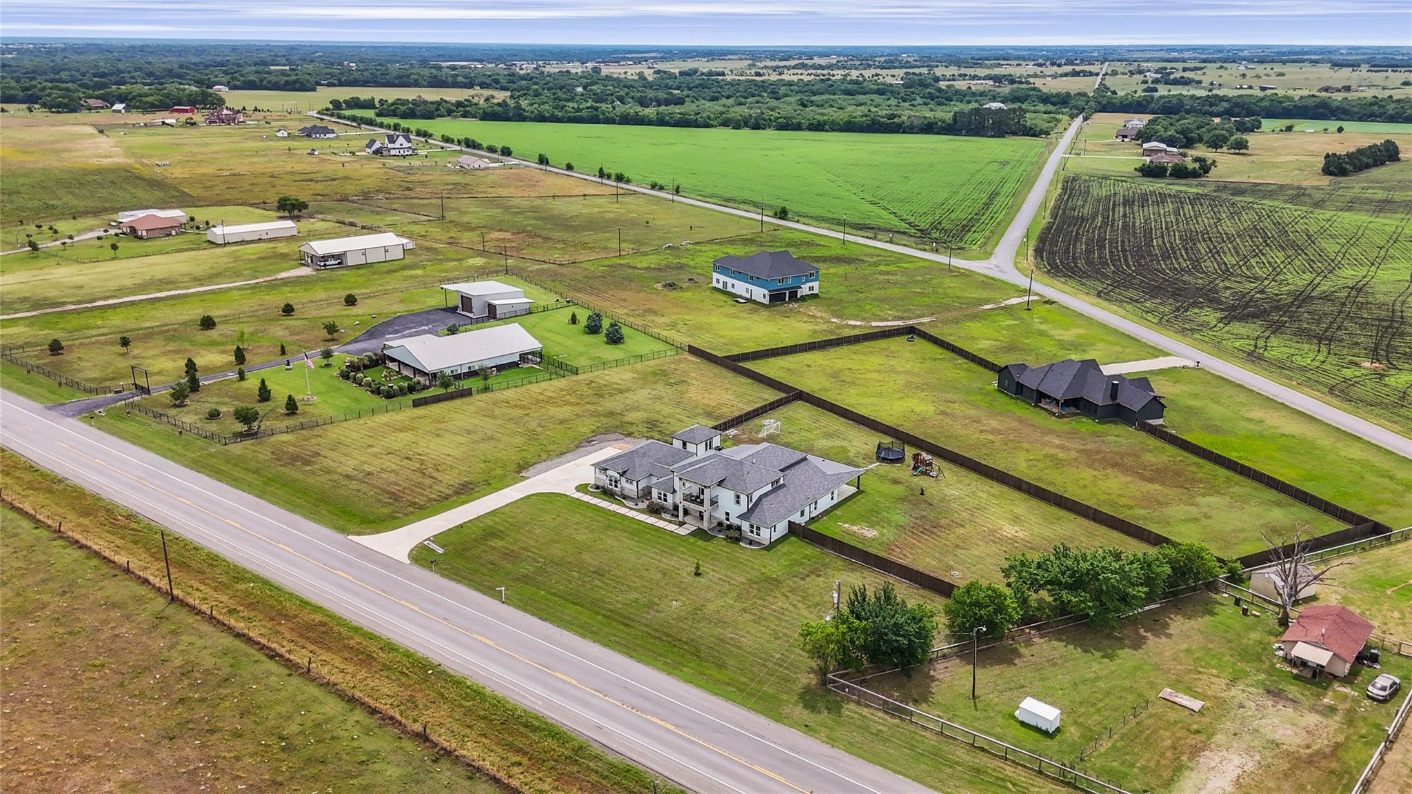 main property photo 39
