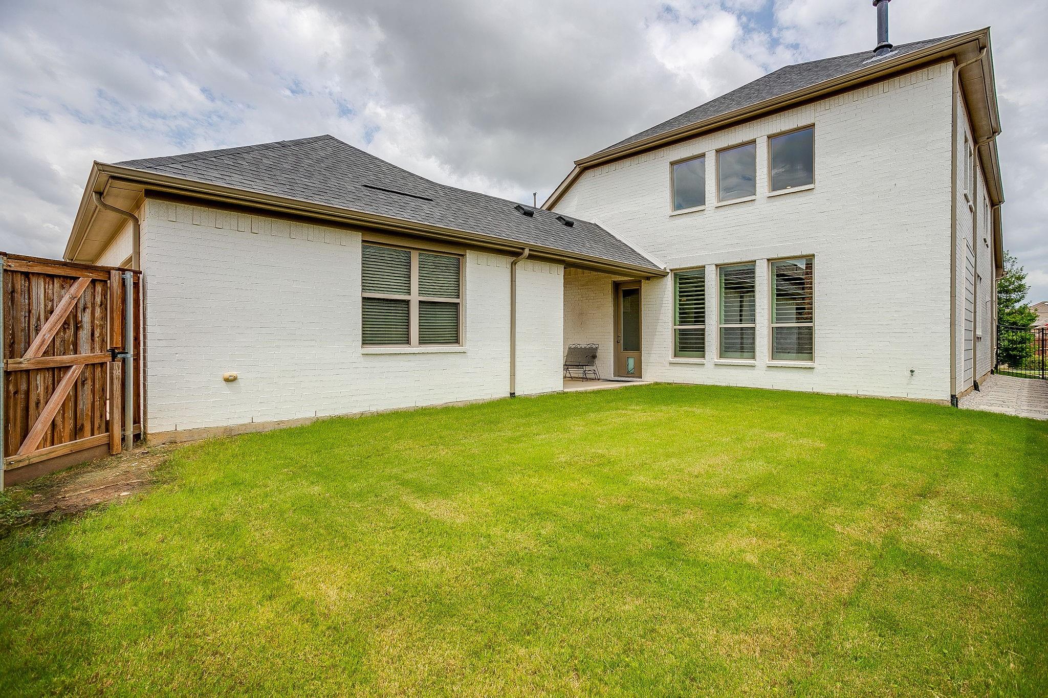 main property photo 38