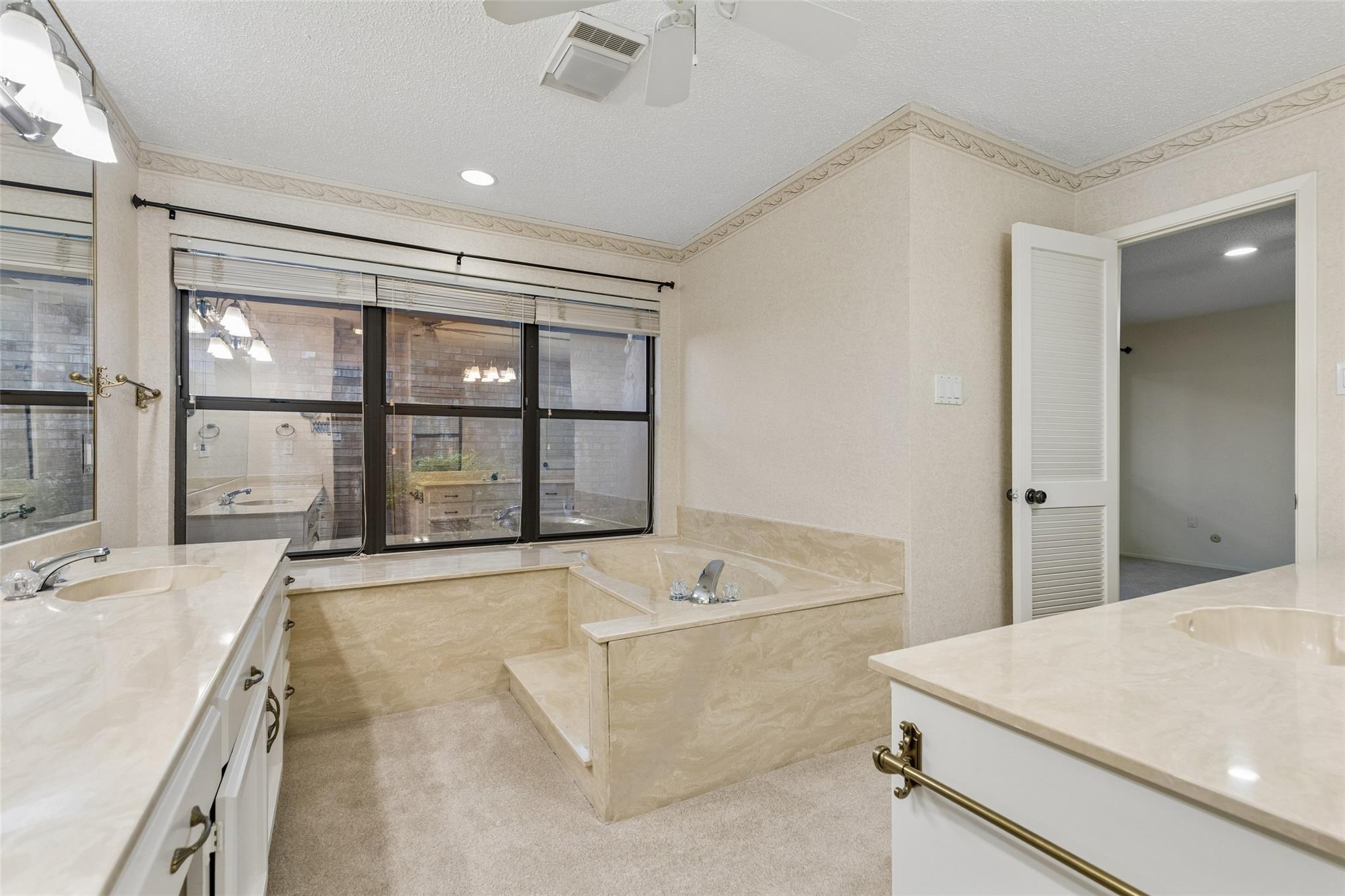 property viewer photo 17