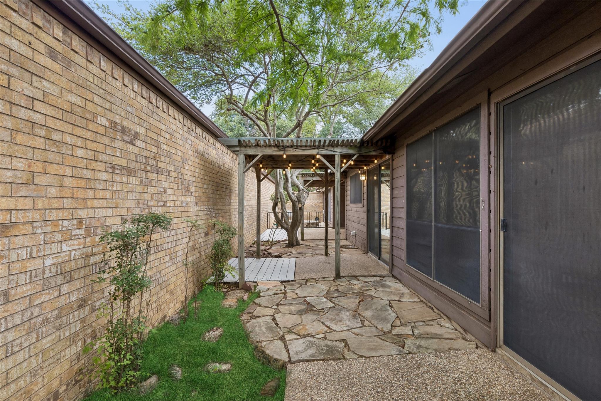 property viewer photo 26