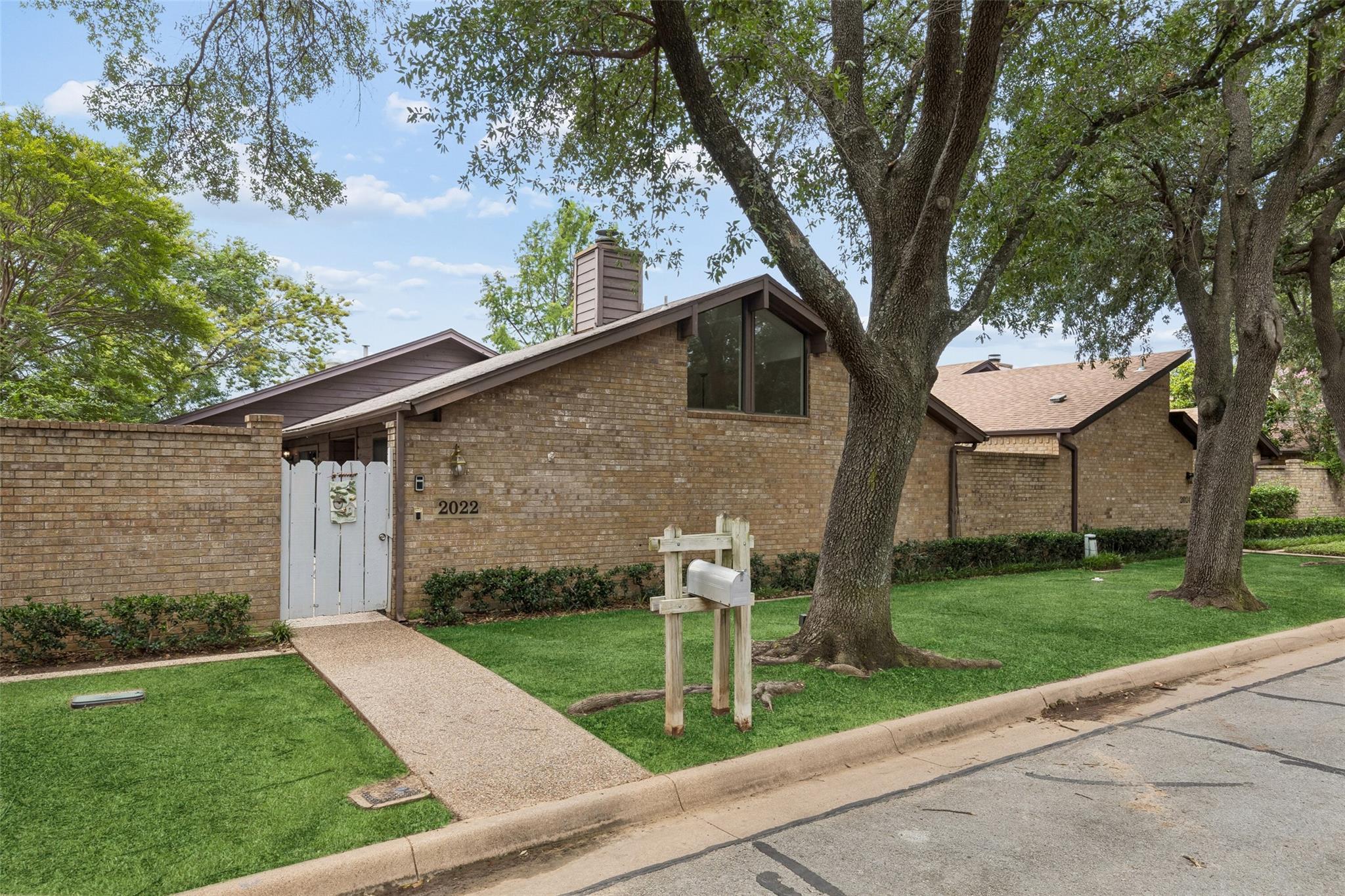 property viewer photo 27