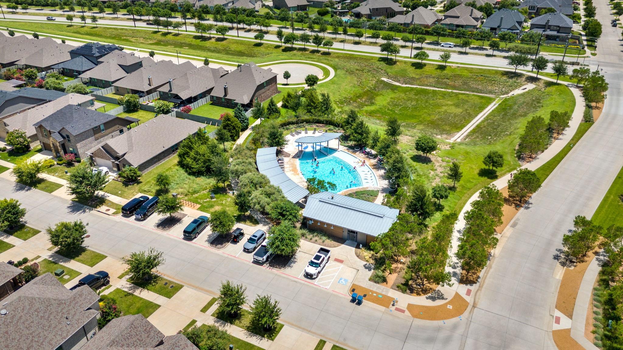 main property photo 35