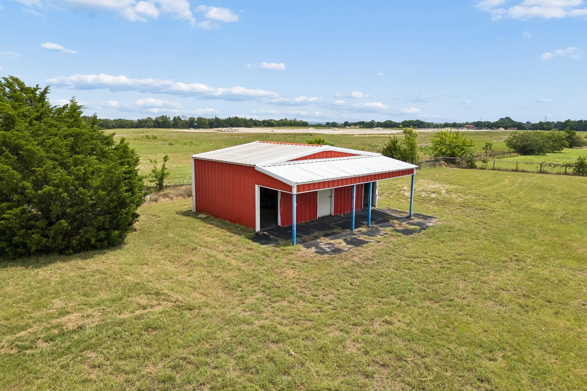 main property photo 23