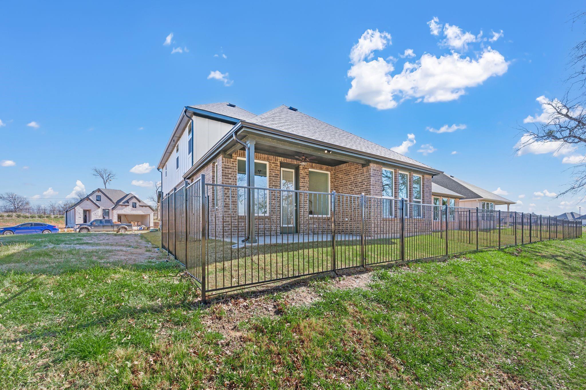 main property photo 37