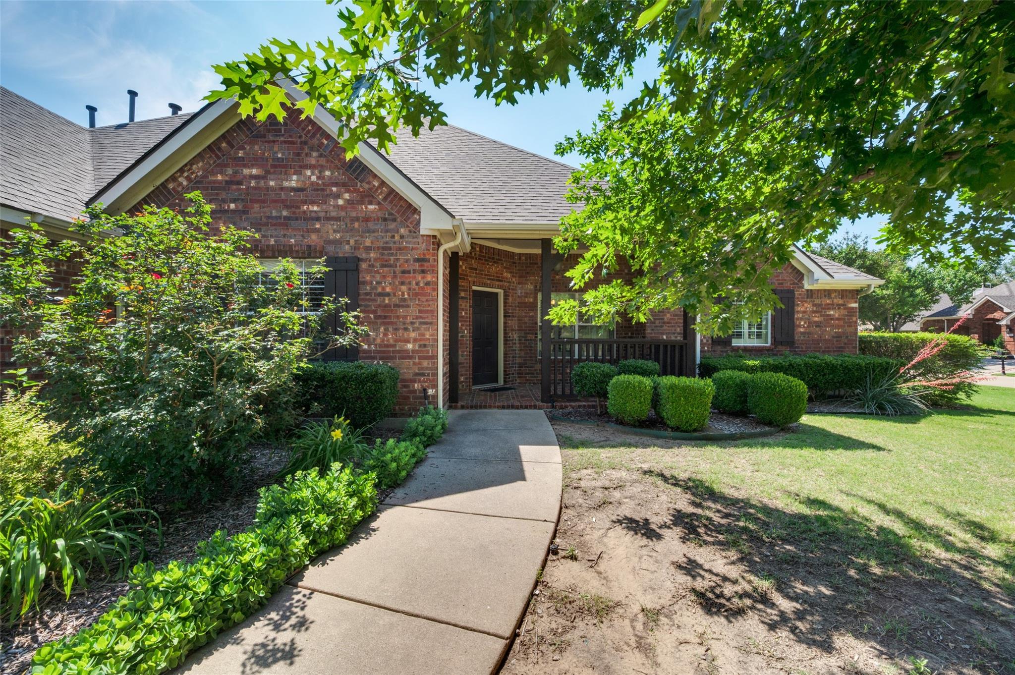 main property photo 5