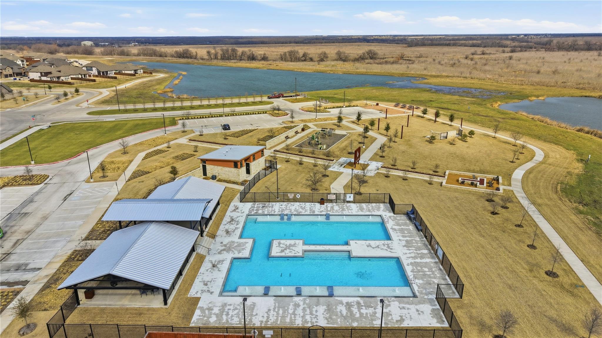 main property photo 8