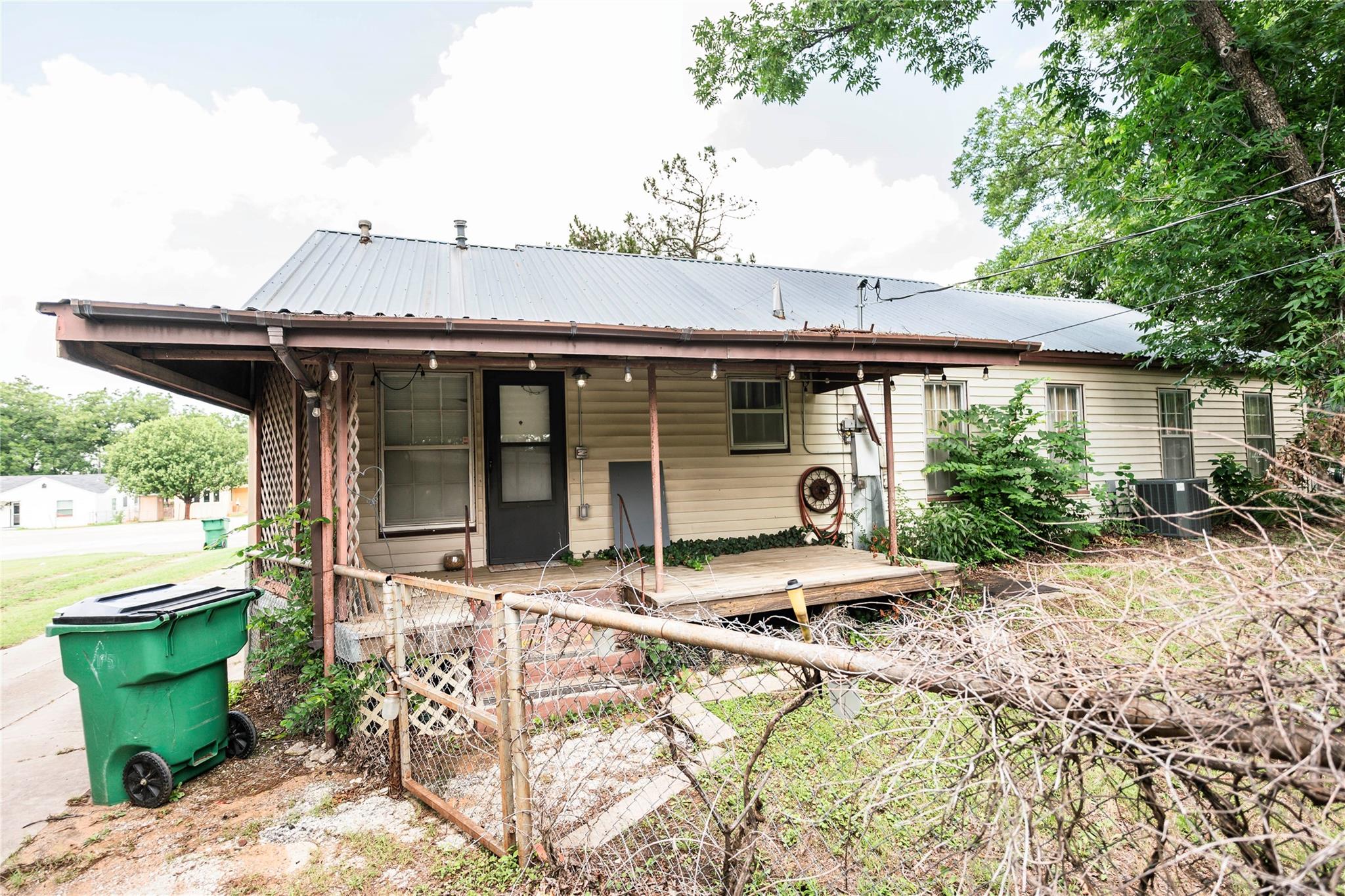 main property photo 5