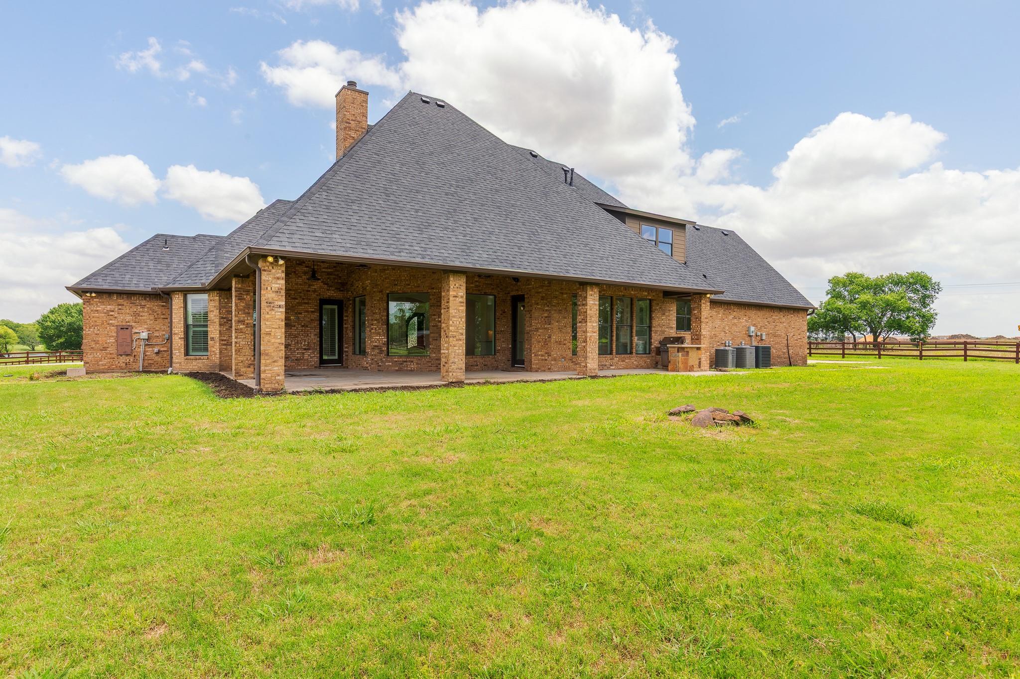 main property photo 33