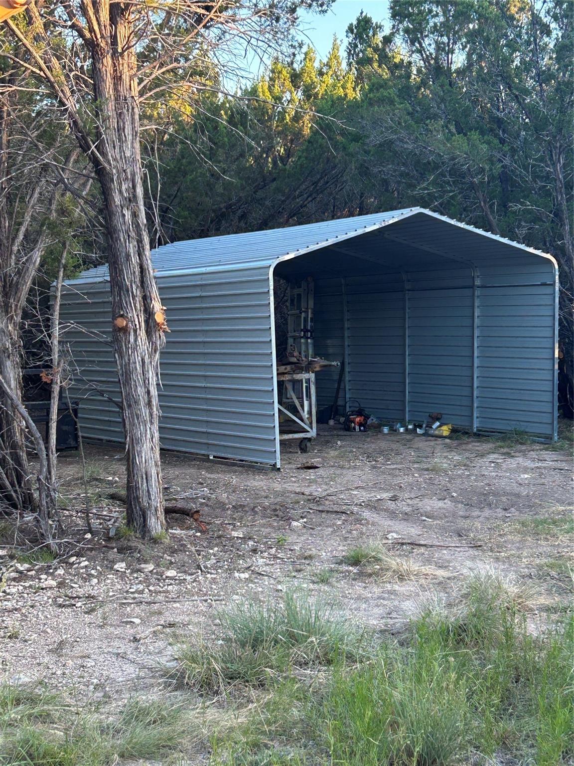 main property photo 18