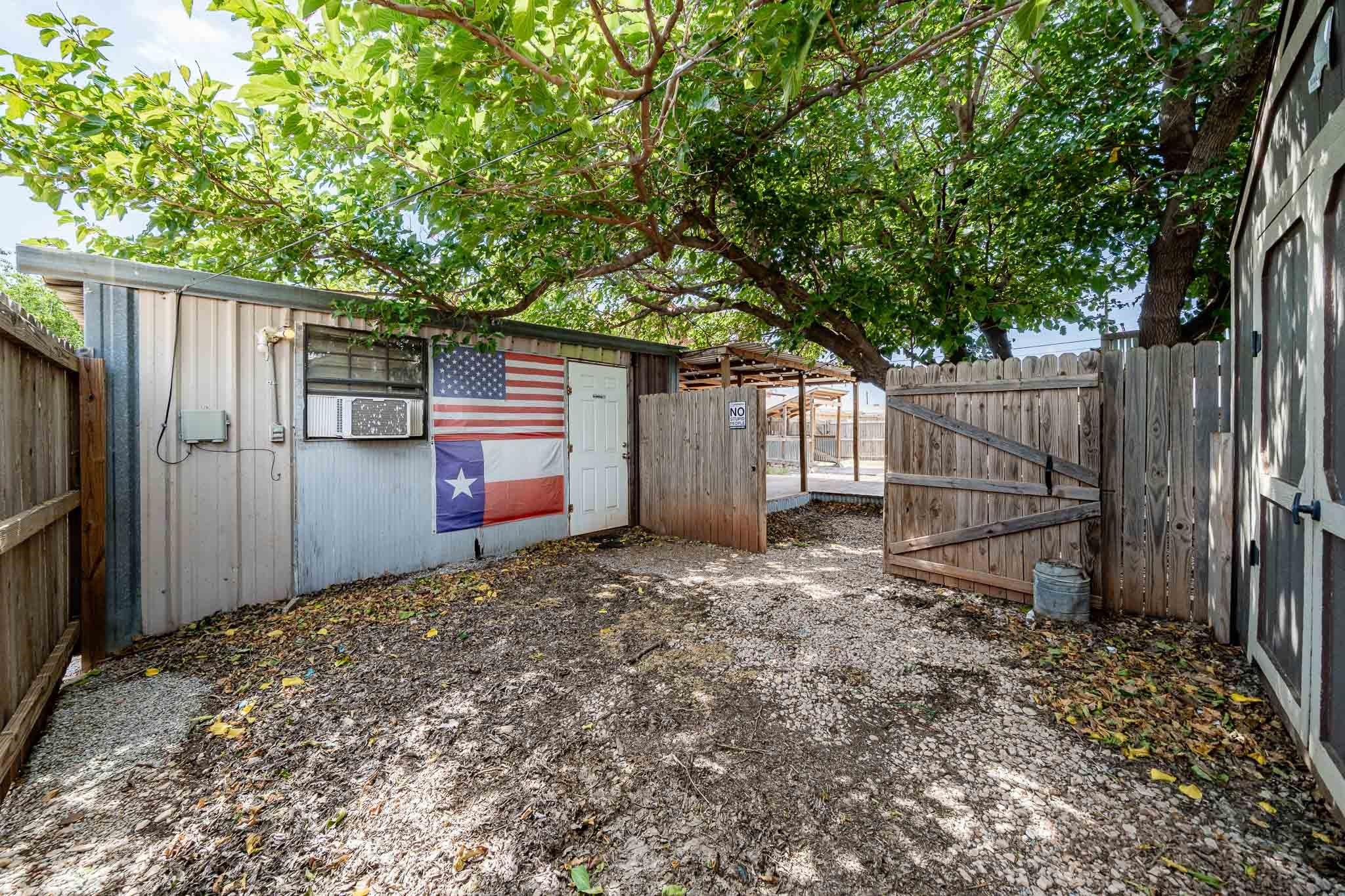 main property photo 18