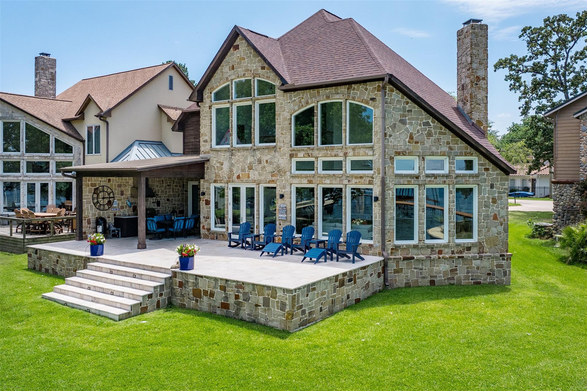 main property photo 32