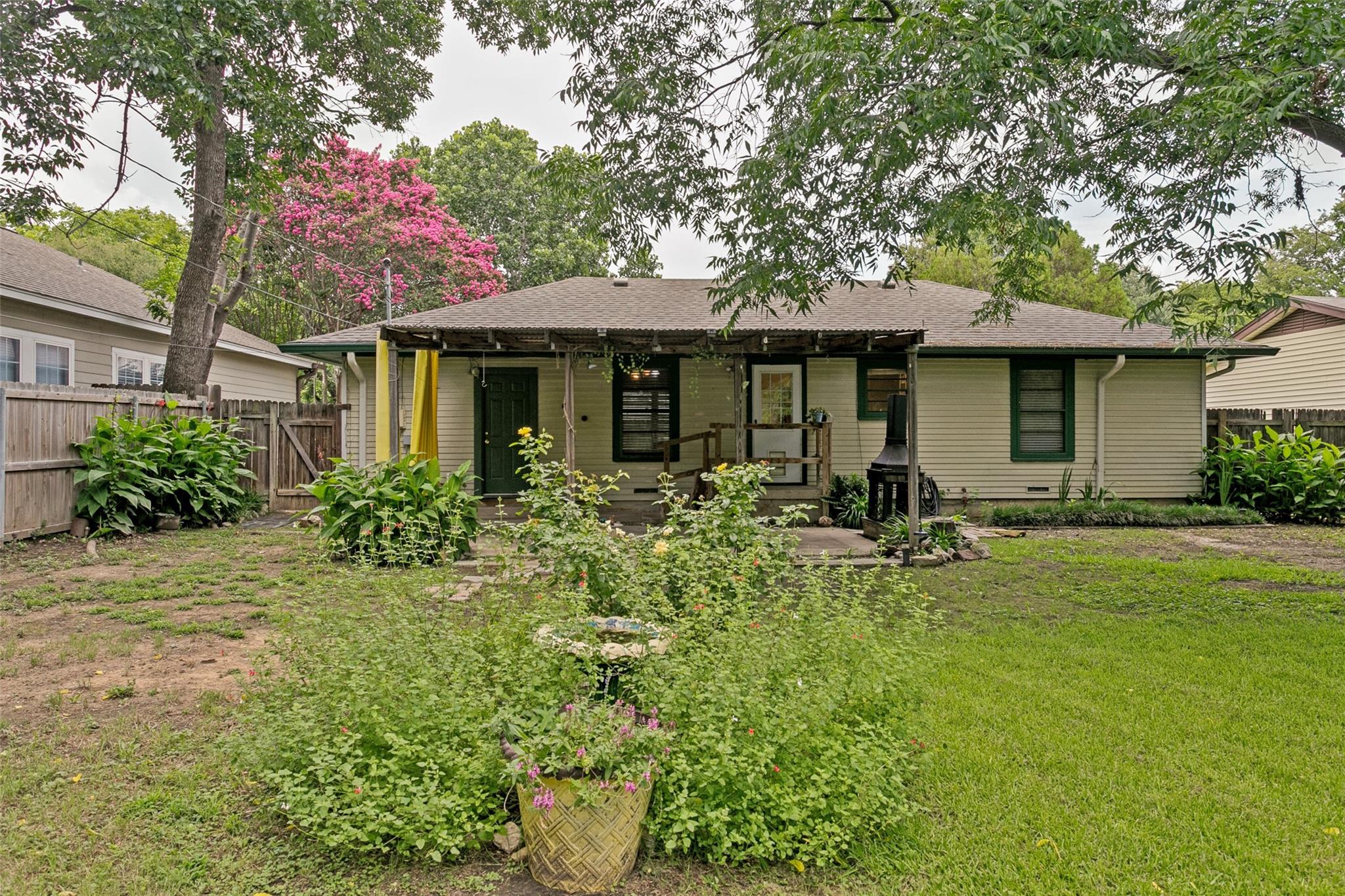 main property photo 11