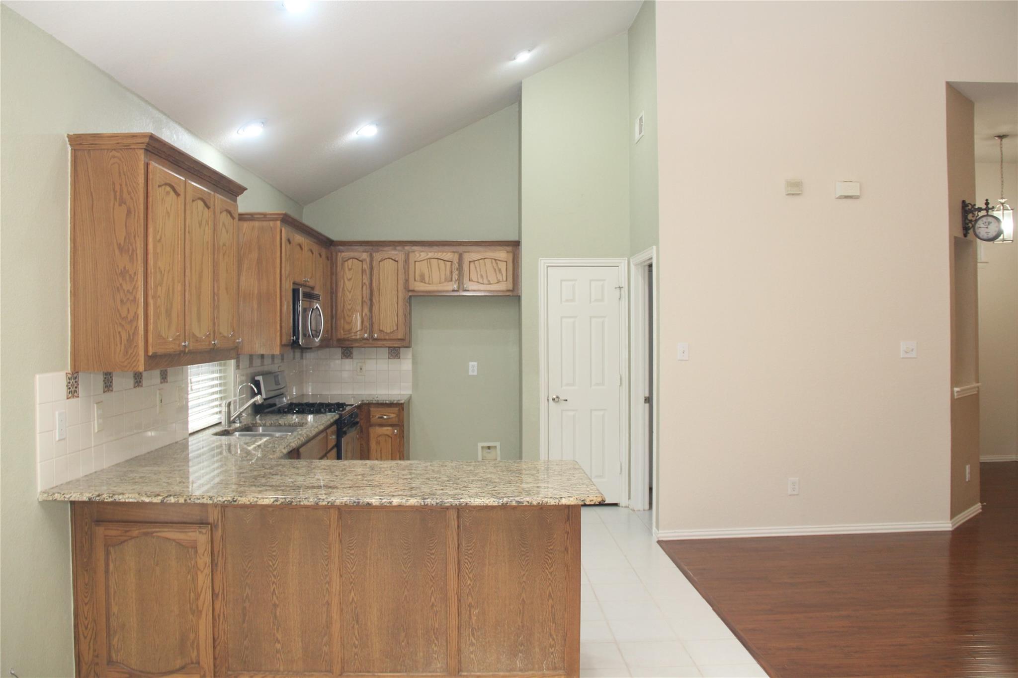 property viewer photo 4