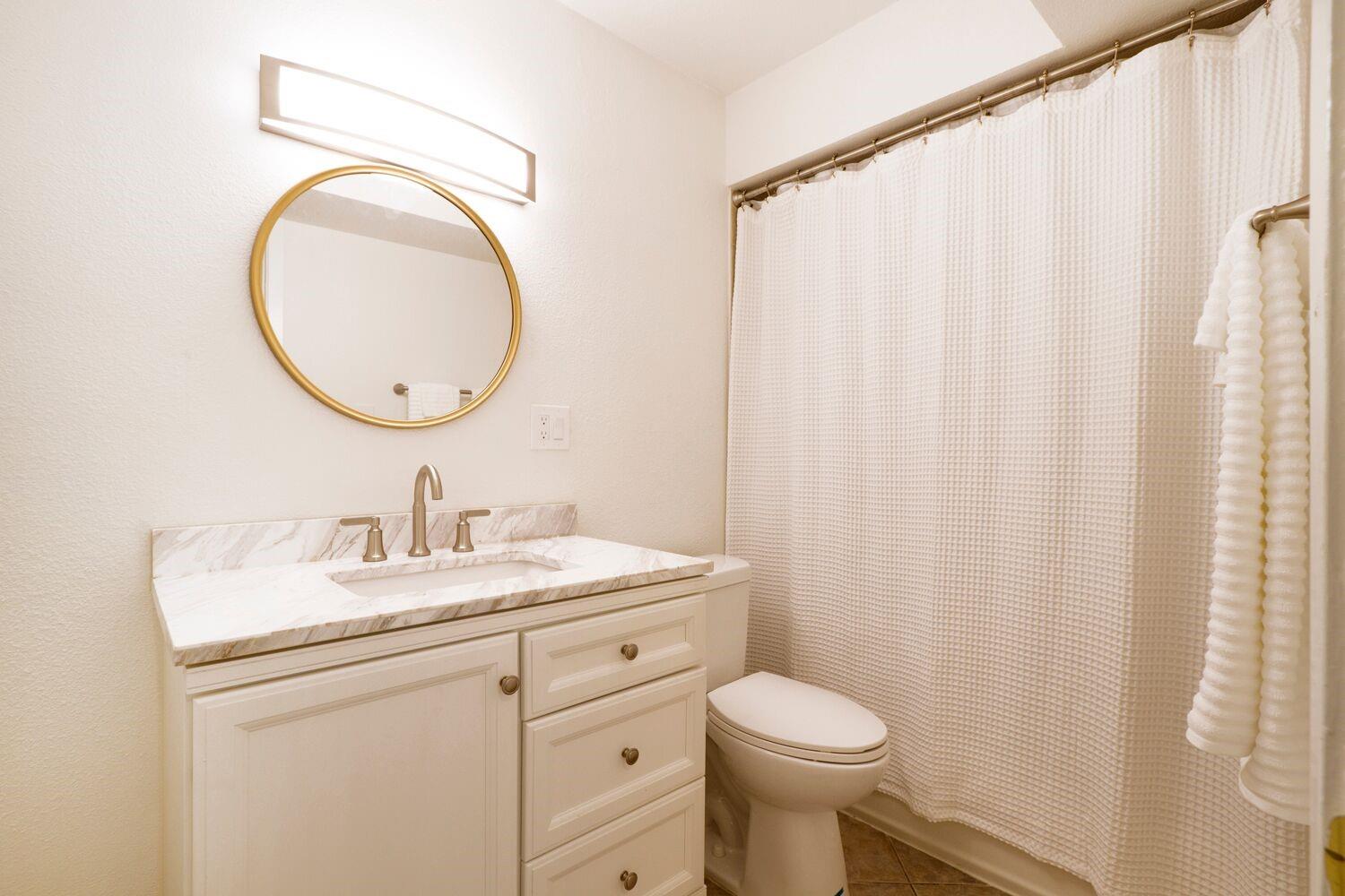 property viewer photo 3