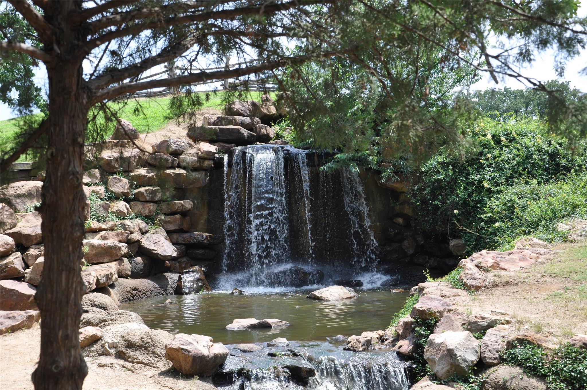 main property photo 22