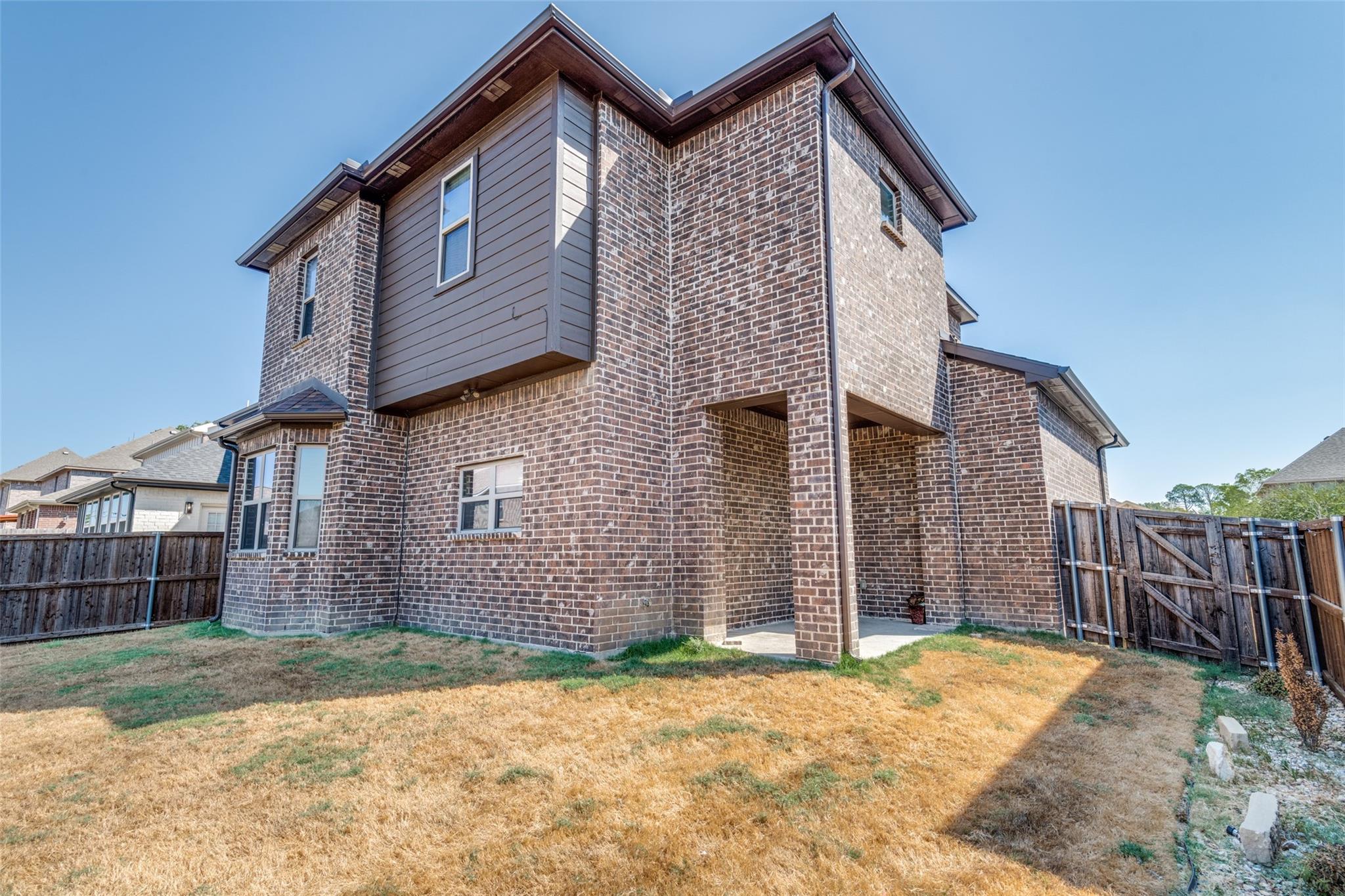 main property photo 24