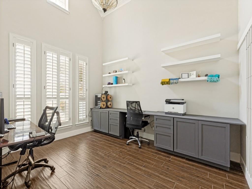 main property photo 12