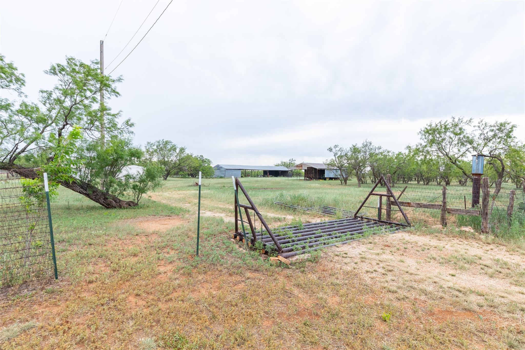 main property photo 37
