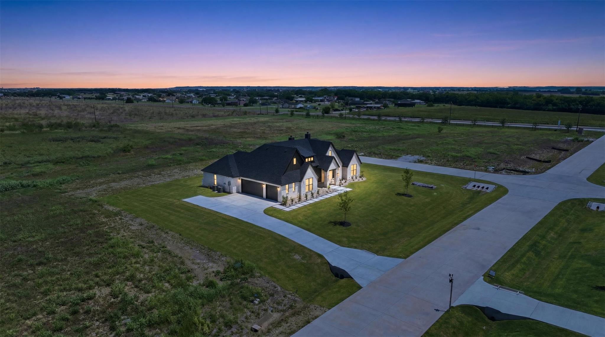 main property photo 6