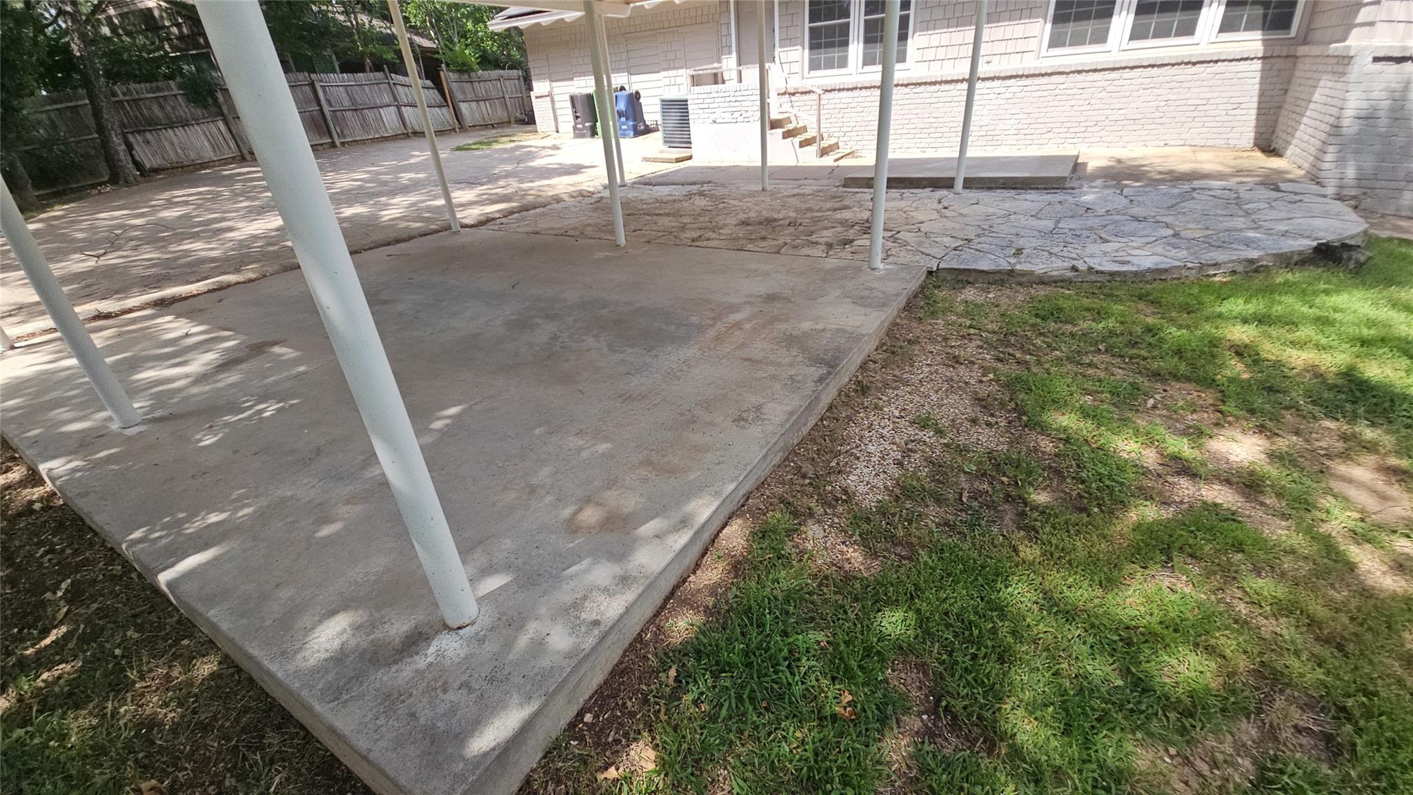 main property photo 35