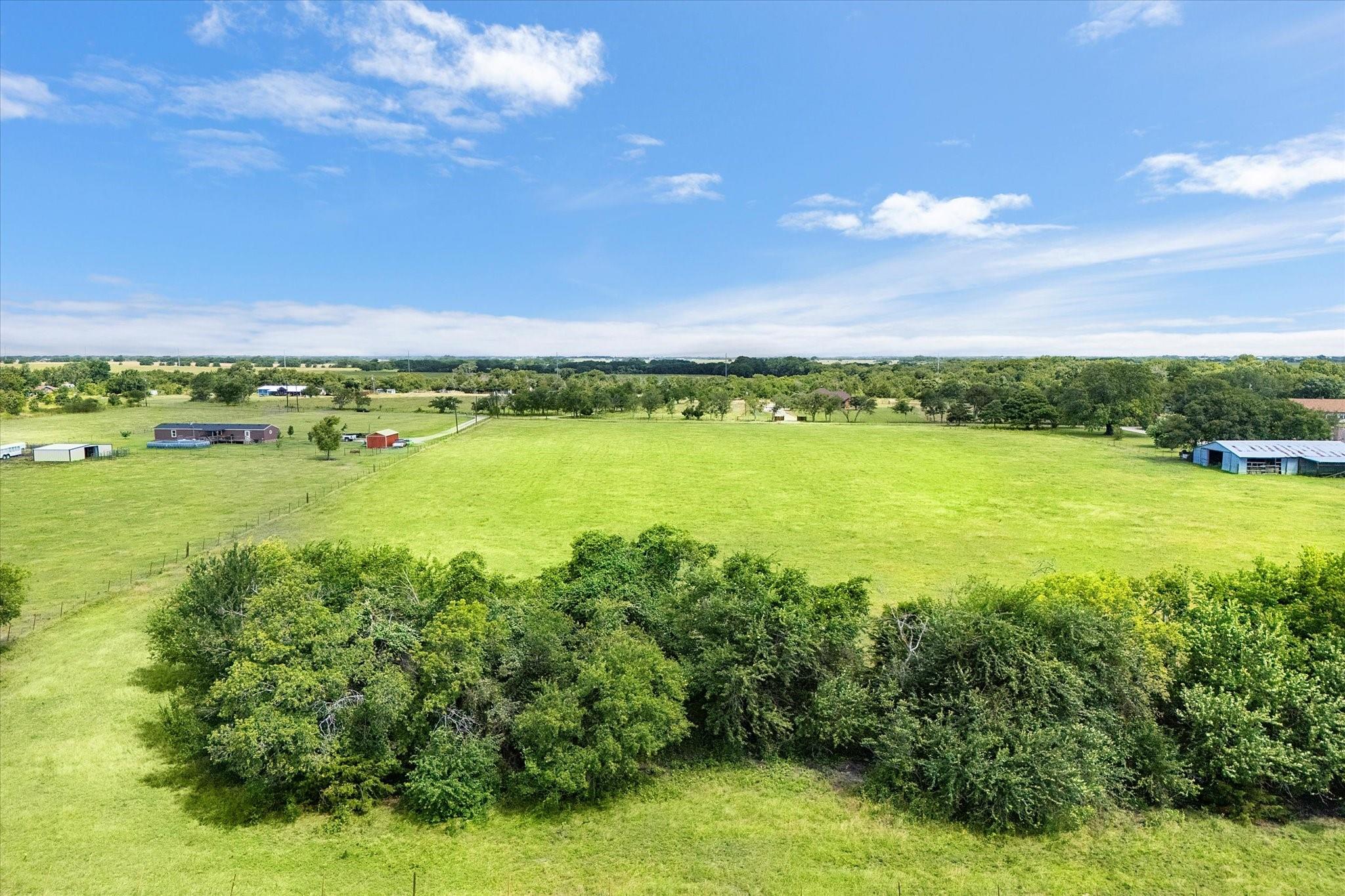 main property photo 10