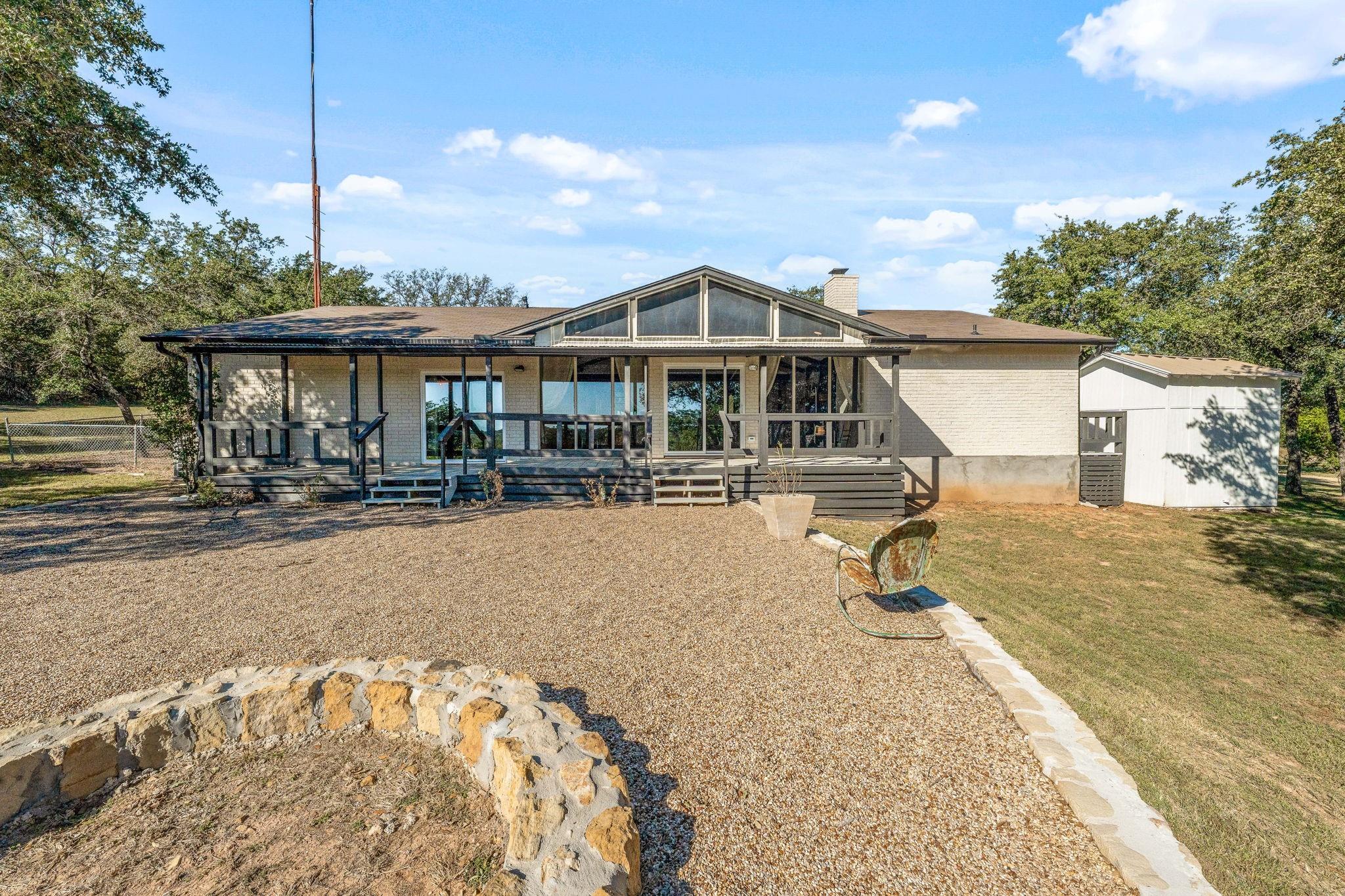 main property photo 28
